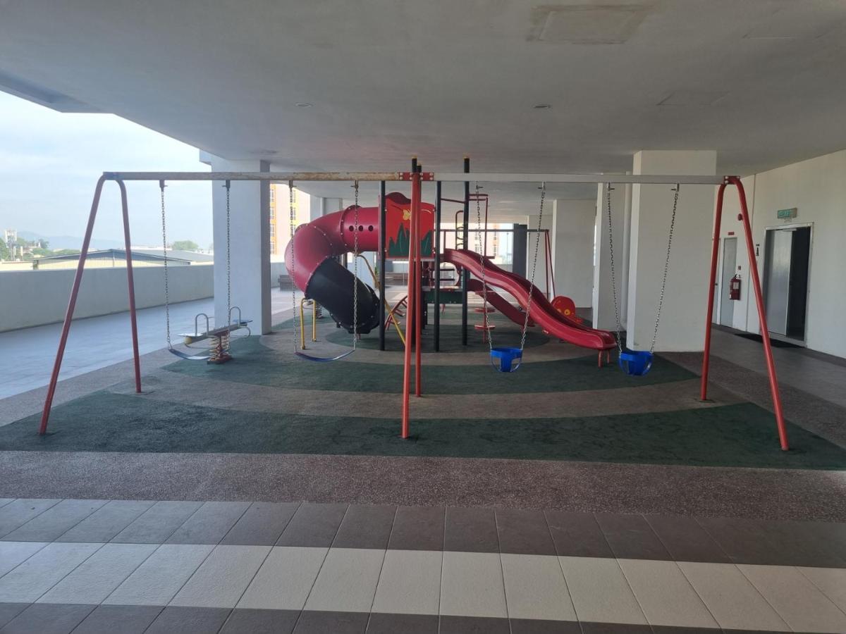 Seaside Haven Homestay Seaview Unit With Pool Opposite Ktcc & Mayang Mall - Pangsapuri Ladang Tanjung Куала-Тренгану Экстерьер фото
